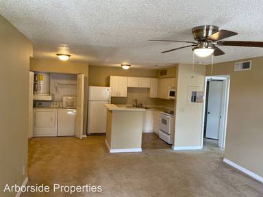 Main picture of 325 Lakepointe Dr