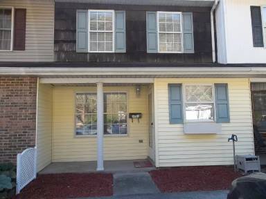 Main picture of 209 Hillside Dr