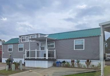 Main picture of 6184 Parkway E