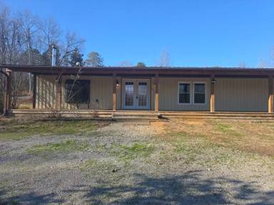Main picture of 233 MacArthur Ln