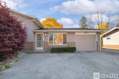 Main picture of 1332 W Glenlord Rd