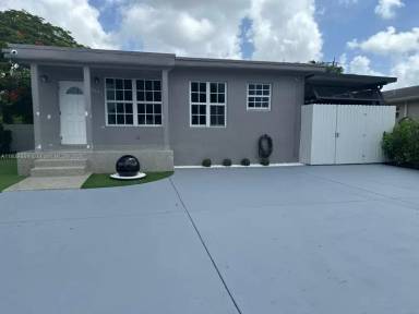 Main picture of 3095 W Flagler St