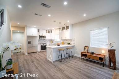 Main picture of 6841 Radford Ave