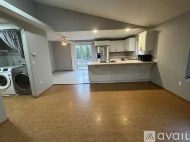 Main picture of 37513 Goldenrain St