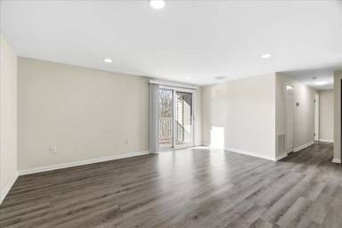Main picture of 819 Stratford Way