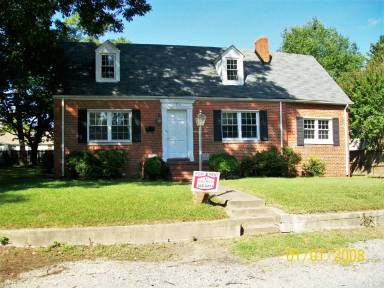 Main picture of 920 Sabot St