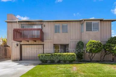 Main picture of 526 E Lodi Ave