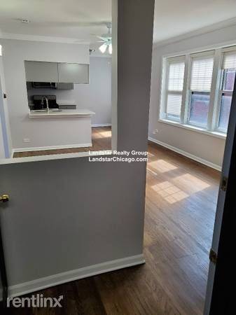 Main picture of 3708 N Sheffield Ave