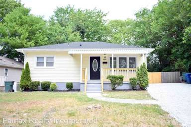 Main picture of 421 Moline St