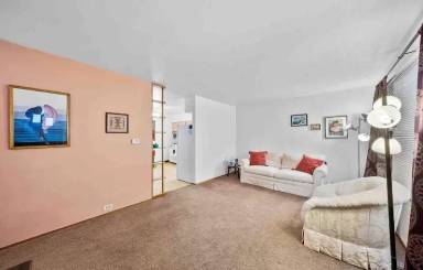 Main picture of 837 Garden Ln