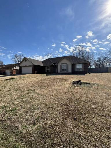 Main picture of 8812 Skypark Dr