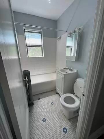 Main picture of 6945-59 S Paxton Ave Apartments & 2206 E 70th St Apartments
