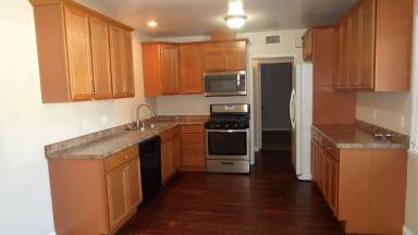 Main picture of 344 N Shattuck Pl