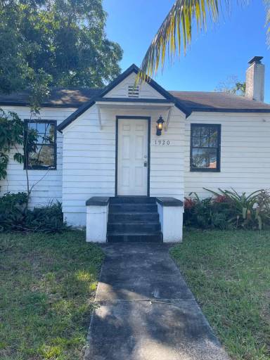 Main picture of 1920 Pierce St