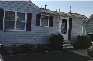 Main picture of 107 Kings Hwy