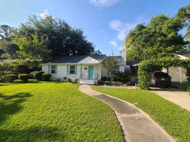 Main picture of 11 Harlan Dr