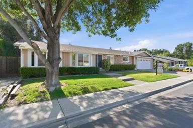 Main picture of 1077 Bellamy Ct