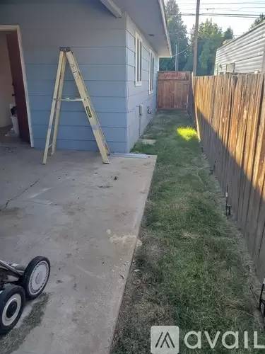 Main picture of 1301 S 16th Ave