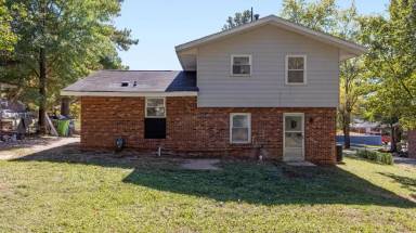 Main picture of 413 Solar Dr