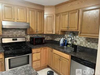 Main picture of 7241 Barnard St