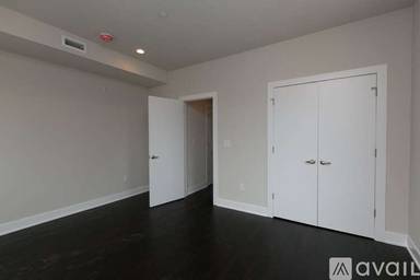 Main picture of 1200 S 21st St
