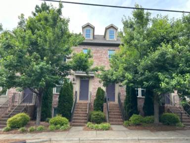 Main picture of 400 Armour St