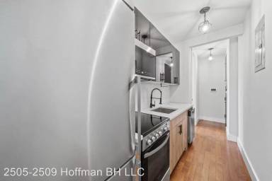 Main picture of 2505 Hoffman St