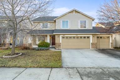 Main picture of 2869 N Lancer Ave