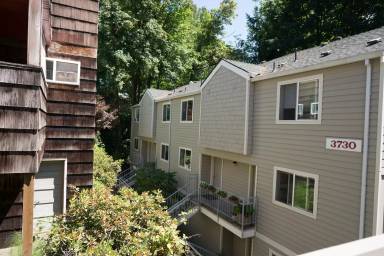 Main picture of 3710 SW 12th Ave