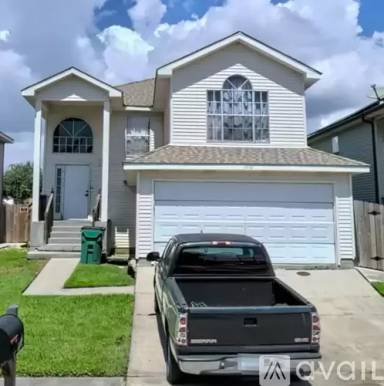 Main picture of 1920 Lac La Belle Dr