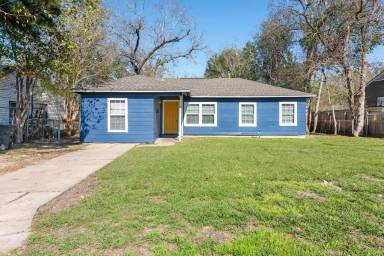 Main picture of 5825 Southurst St