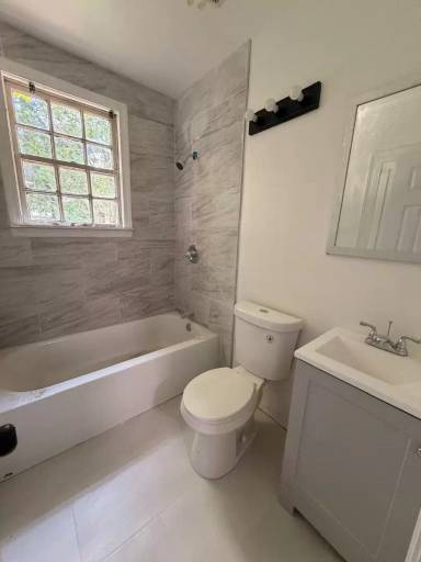 Main picture of 122 Oak Forest Dr