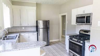 Main picture of 4108 Webster St