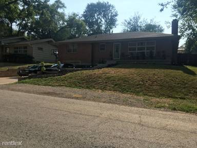 Main picture of 2602 N 65th Ter