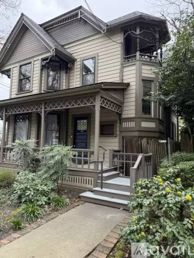 Main picture of 1512 SW 18th Ave