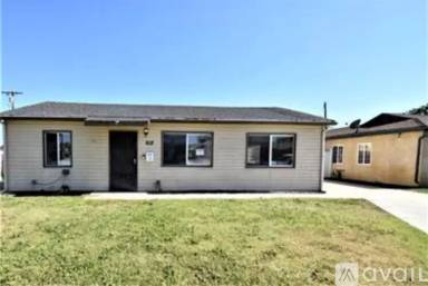 Main picture of 802 W 229th St