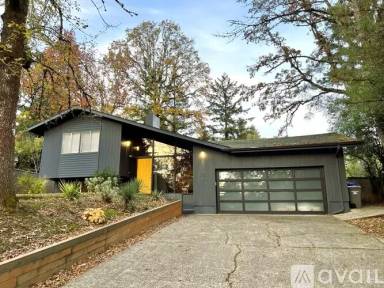 Main picture of 10570 SW 63rd Dr