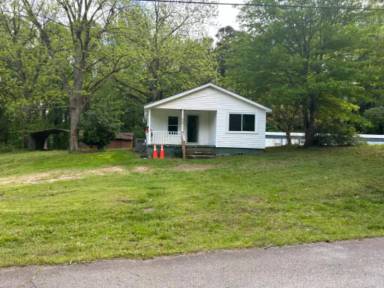 Main picture of 440 Horse Shoe Bnd