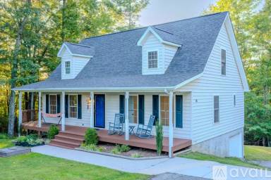 Main picture of 76 Overlook Pointe Dr