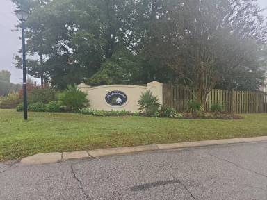 Main picture of 121 Brook Hollow Ct