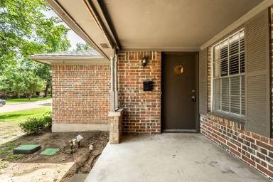 Main picture of 7546 Brentcove Cir