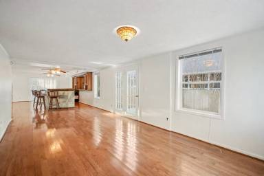 Main picture of 122 Cedar Ave