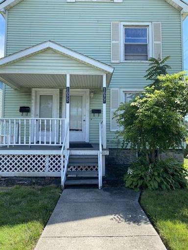 Main picture of 1077 W Genesee St