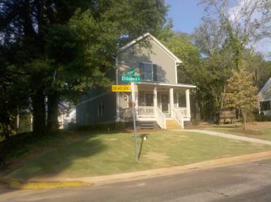Main picture of 168 Elizabeth St