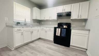 Main picture of Crestwood Gardens Apartments