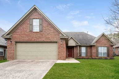 Main picture of 1851 Timber Way N