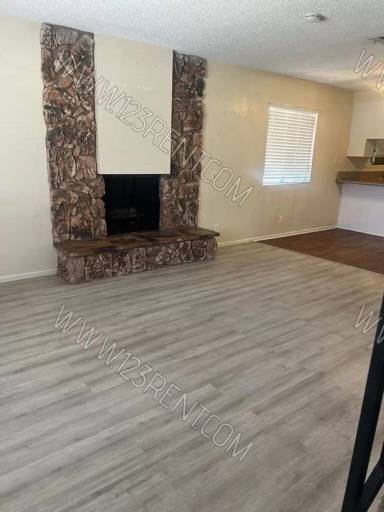 Main picture of 437 E Ave