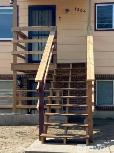 Main picture of 1304 29th St