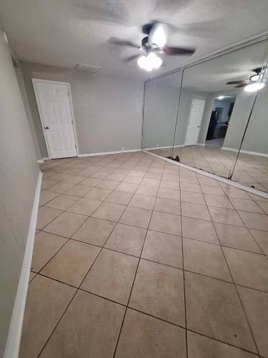 Main picture of 423 SE Country Club Rd