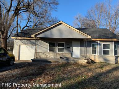 Main picture of 2557 W Lincoln St